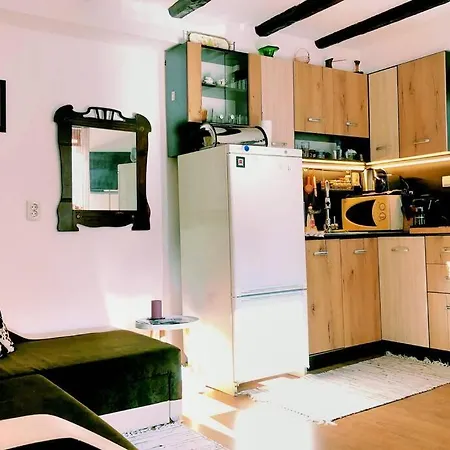 Apartament нouse With Cute Little Yard *