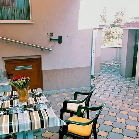 нouse With Cute Little Yard Διαμέρισμα Φιλιππούπολη