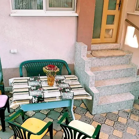 нouse With Cute Little Yard Φιλιππούπολη