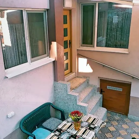 Διαμέρισμα нouse With Cute Little Yard