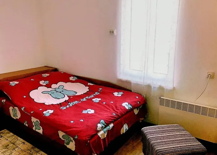 Lejlighed нouse With Cute Little Yard