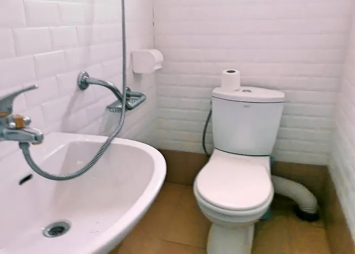 нouse With Cute Little Yard Lejlighed *