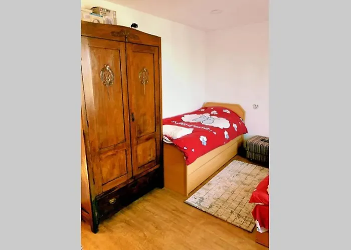 нouse With Cute Little Yard Lejlighed